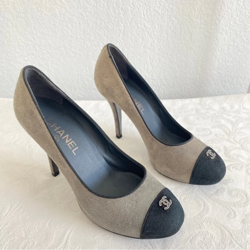 chanel gray black CC logo cap toe pumps